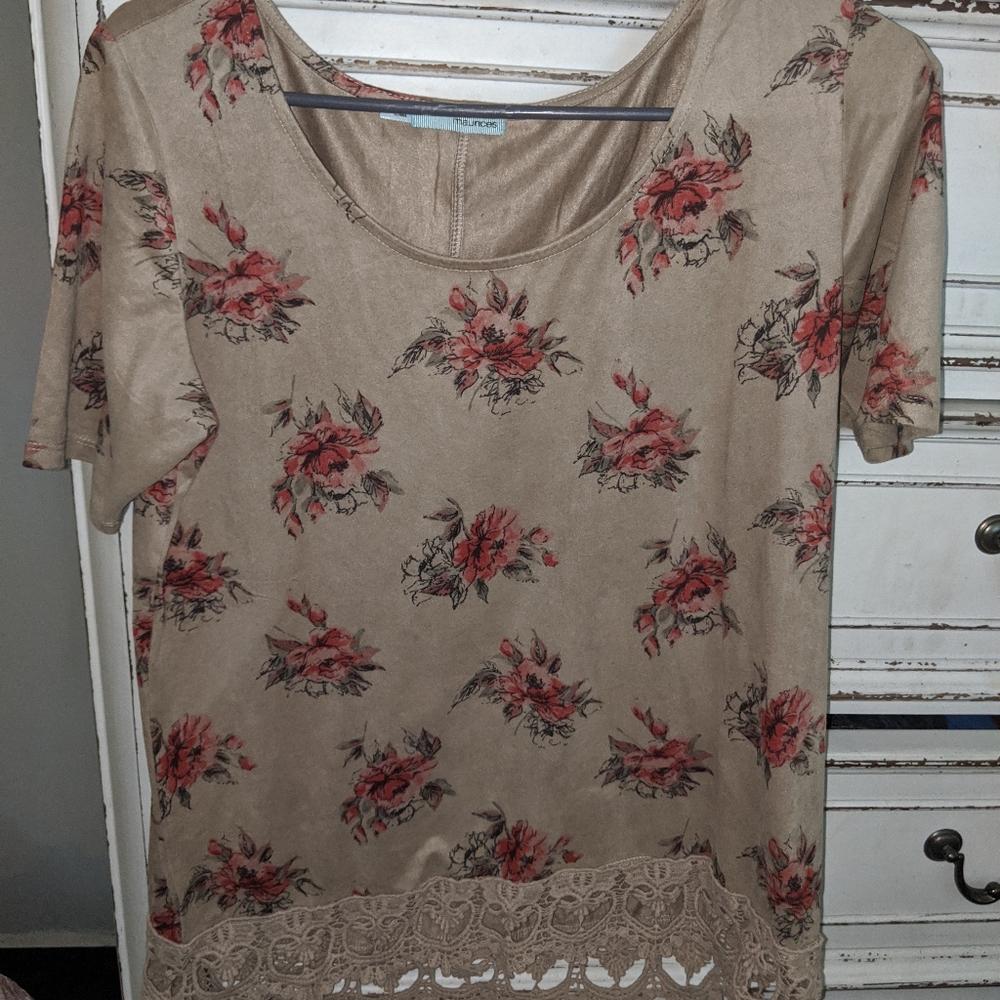 Maurice's top size M
